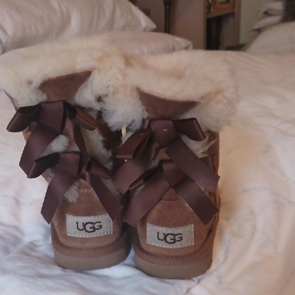 UGG Tan Sheepskin Boots with Ribbon Accents Size 10 Toddler
